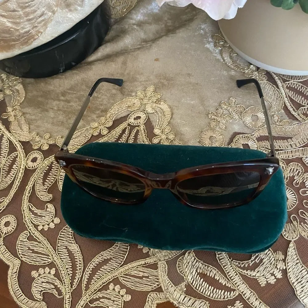 Gucci sunglasses